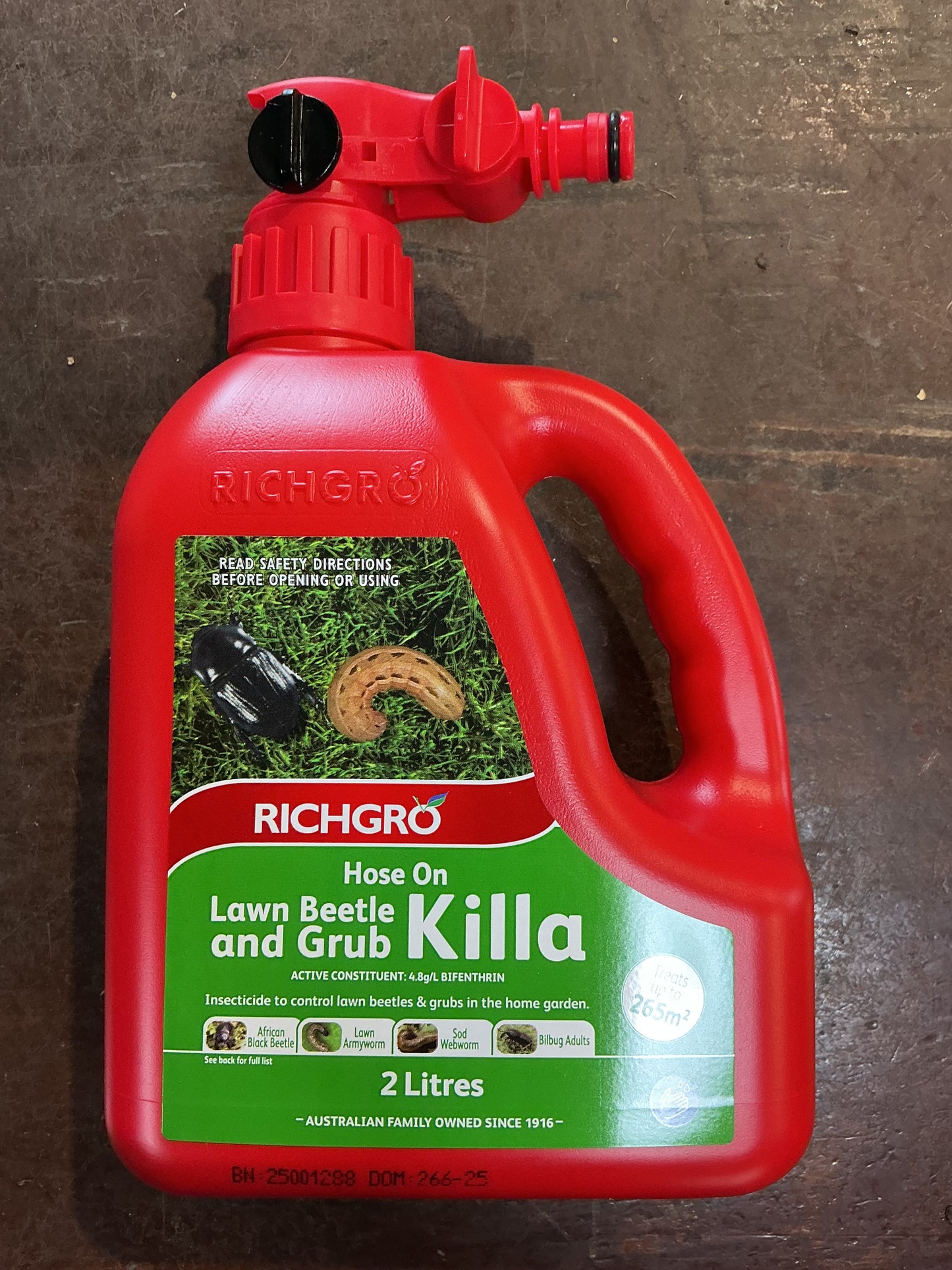 Richgro Lawn Beetle and Grub Killer Hose On 2L